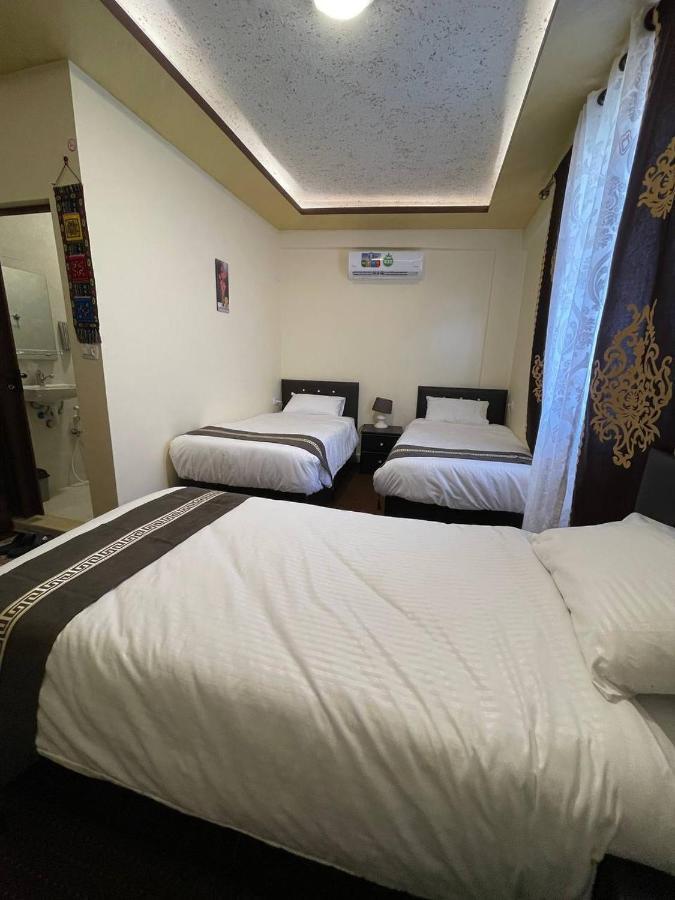 Ad Deir Guesthouse Wadi Musa Zewnętrze zdjęcie